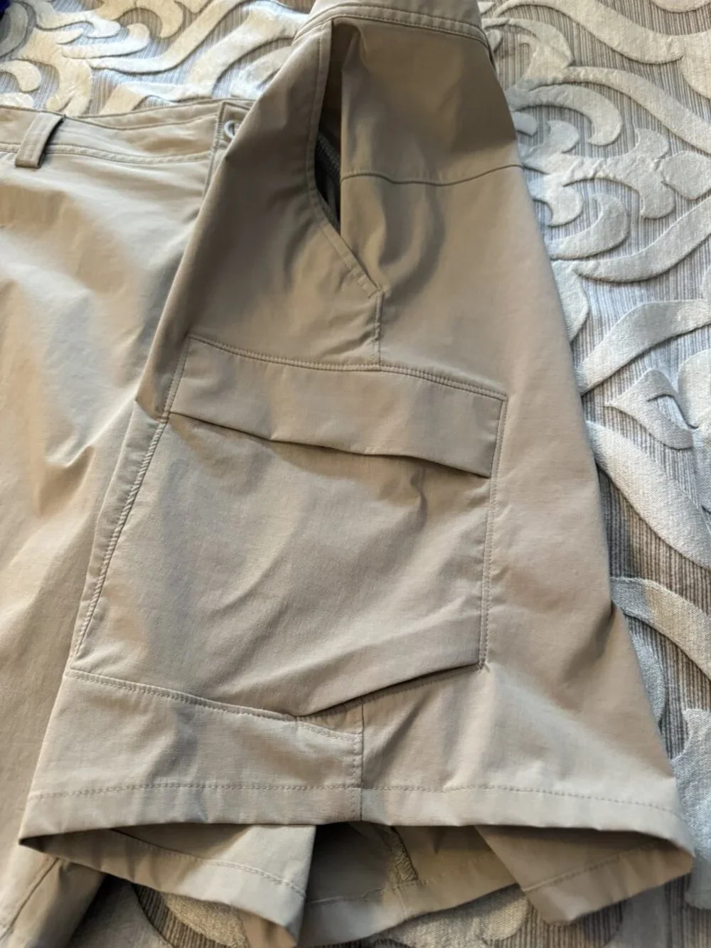 Under Armour Fish Pro Hunter 2.0 Cargo Shorts Size 40 Khaki Tan Pockets UPF 50+ - Picture 7 of 12